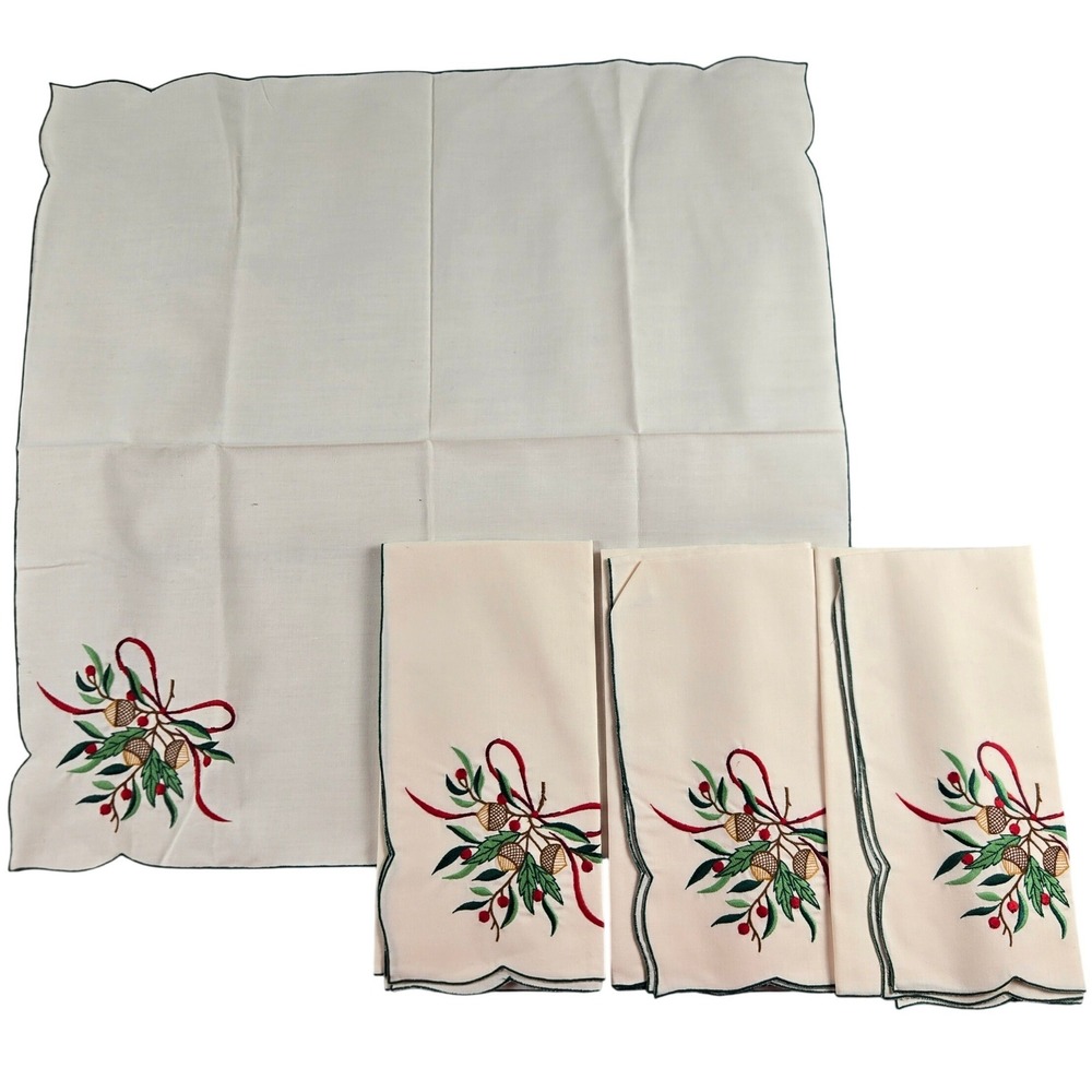 Christmas Cloth Napkins Set of 4 Embroidered Acorn Holly Bow Ivory 19"